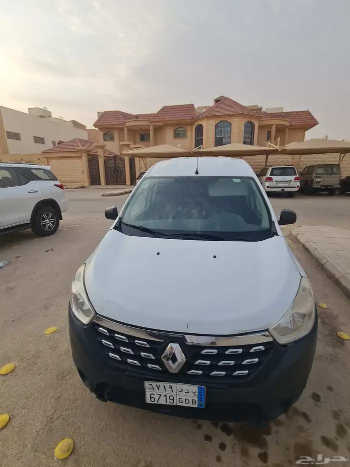 باص فان رينو بضاعة 2019 3