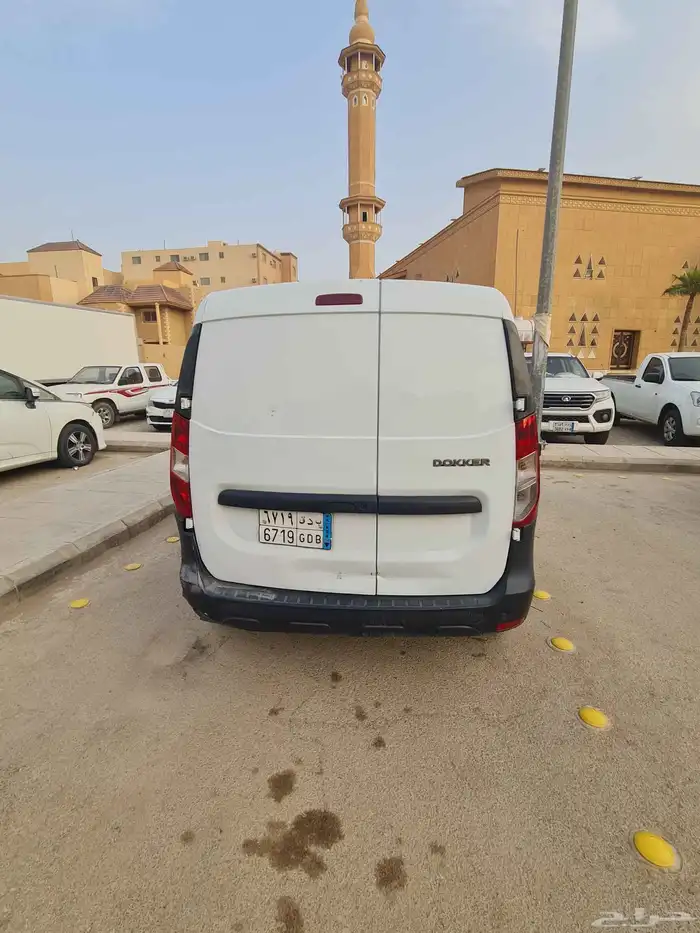 باص فان رينو بضاعة 2019 4