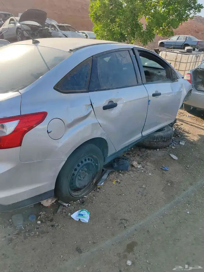 تشليح جدة الحمدانية لبيع قطع غيار السيارات الأمريكي فورد 1