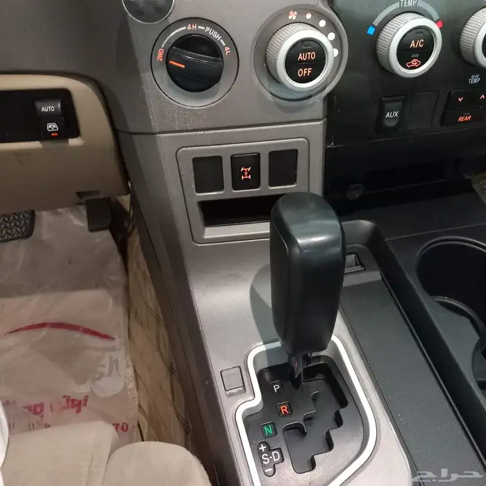 تويوتا اسكويا 2012 نصف فل SR5 12