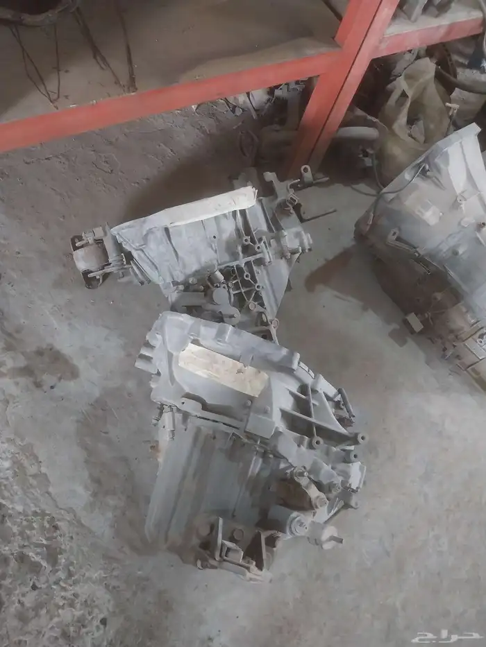 يوجد لدينا مسودع يوجد فيه مكاين وجيرات وروس وصدور وكرتيرات 1