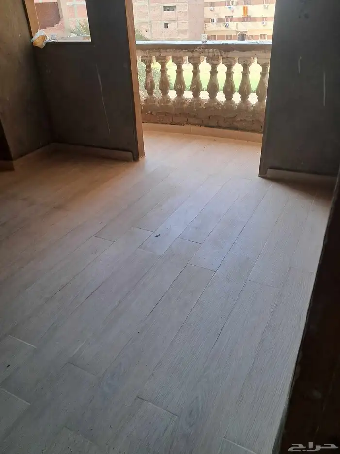 مبلط سيرانيك ورخام ولجميع انواع البرسلين 1