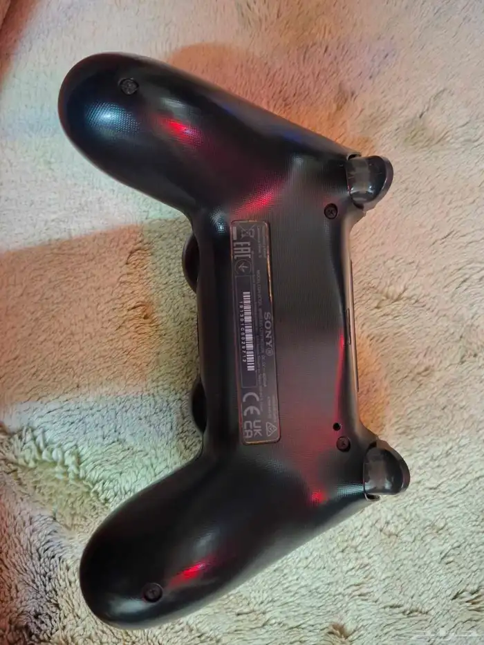 يد سوني 4 اصلية شبه جديده 1