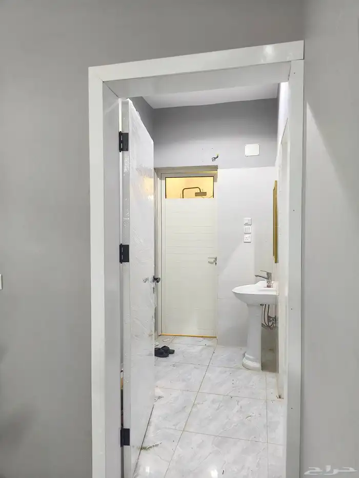 تفصيل ابواب خشب بجميع انواعها جيزان بيش العزامة الشارع العام 2