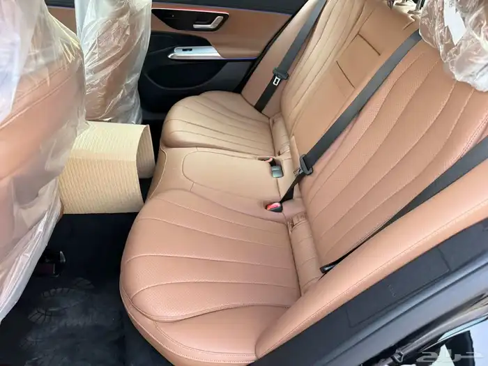 مرسيدس E200 اصفار 6