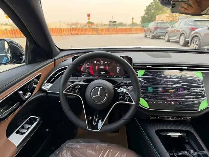 مرسيدس E200 اصفار 1