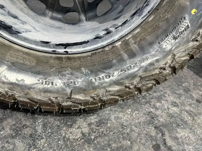 جنوط فيول 6 مسمار فرد اف 150 مع كفرات حجري مقاس 17 8