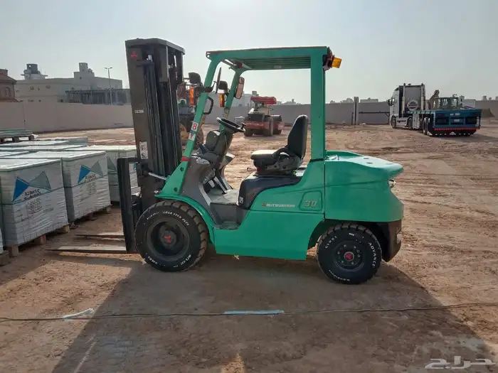 Rent forklift Jeddah رافعة شوكية فوركفت 0