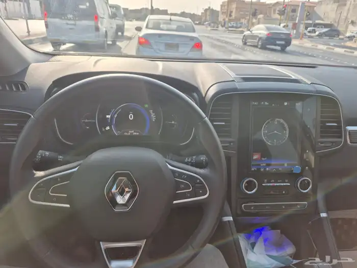 سياره رينو كوليوس موديل 2024 4