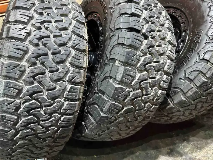 جنوط فيول 6 مسمار فرد اف 150 مع كفرات حجري مقاس 17 3