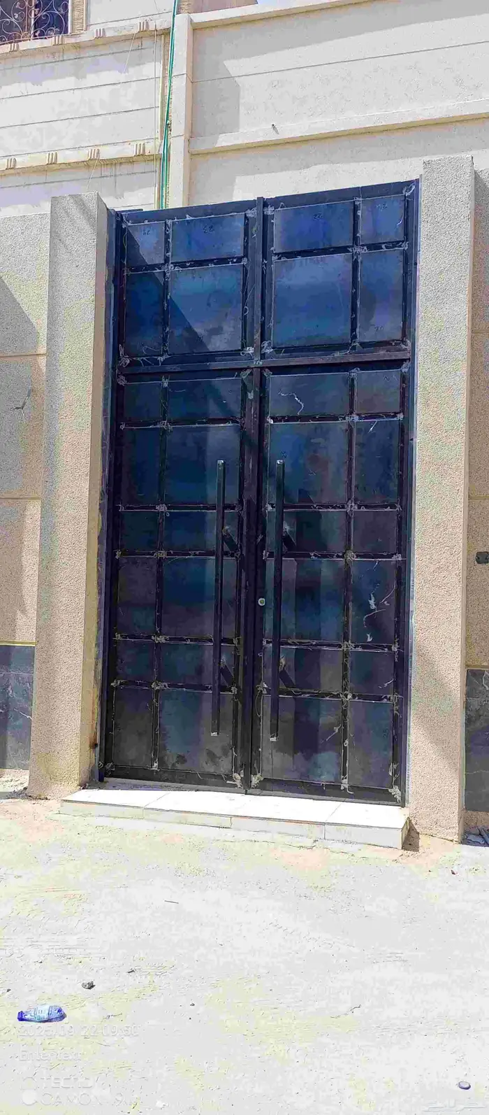 door Hadid decoker 0