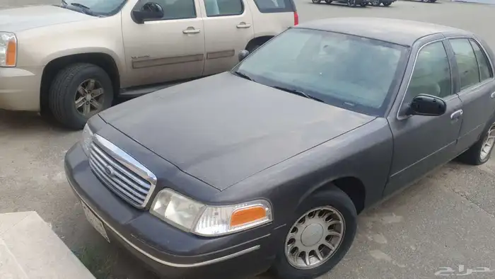 فورد فكتوريا موديل 1999 مجدد ومفحو سيم ب9000 آلاف ونبغى من ا 1