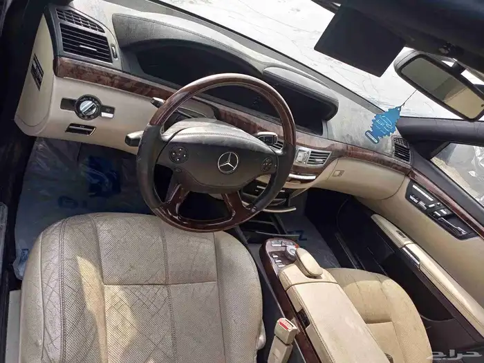 تشليح قطع غيار مرسيدس بانوراما مديل 2007حجم c500 4