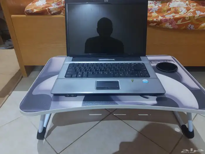 طاولة لابتوب جديدة خفيف تقدر تاخذها اي مكان يوجد شحن خارج 8