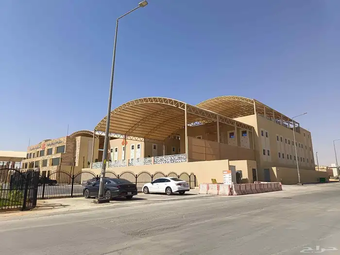 حداد شبابيك أبواب سندويتش مظلات فاخره 5