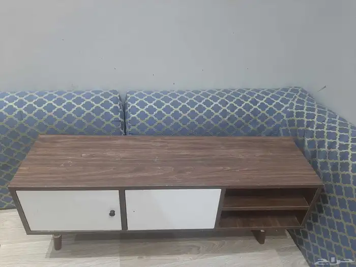 لبيع طاولة بلازما نظيفه 0