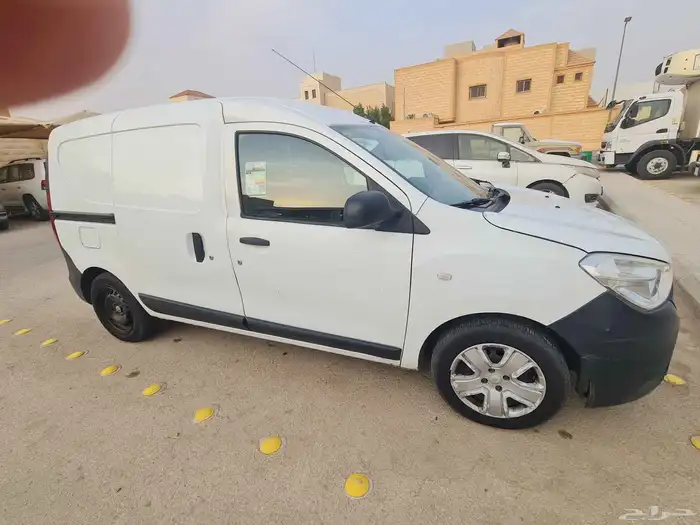 باص فان رينو بضاعة 2019 2