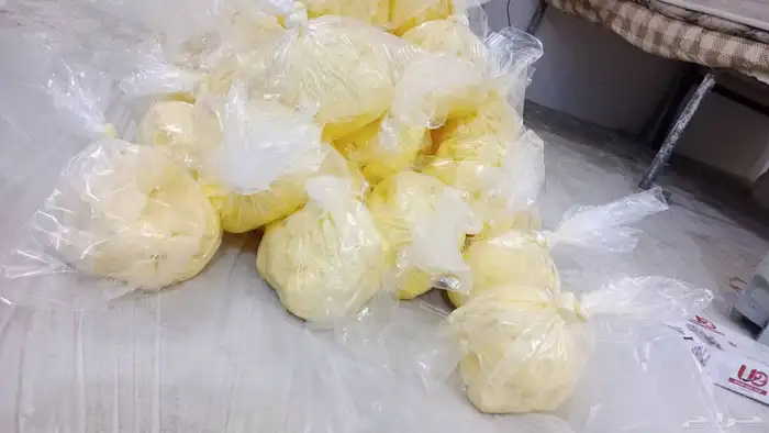 يوجد لدينا زبده غنم وبقر نظيفه خاليه من الشيط والشوائب شغل 3