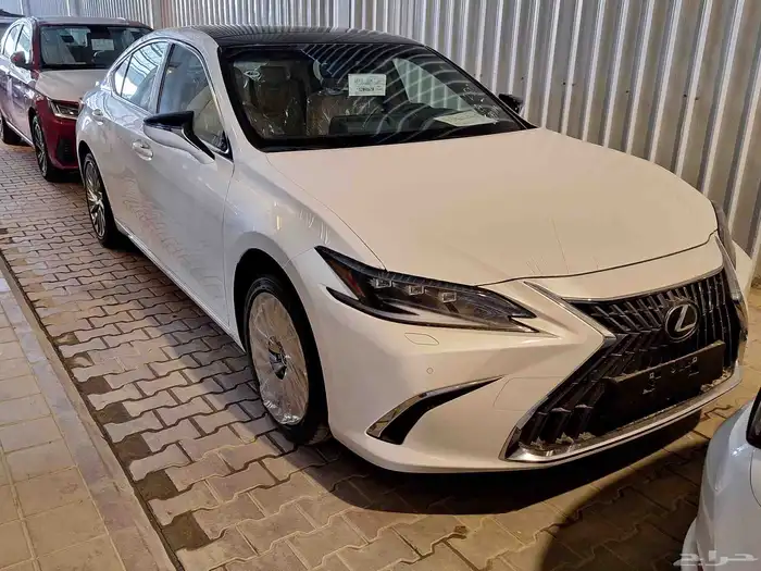 لكزس ES 250 فل كامل 2025 بنزين 0