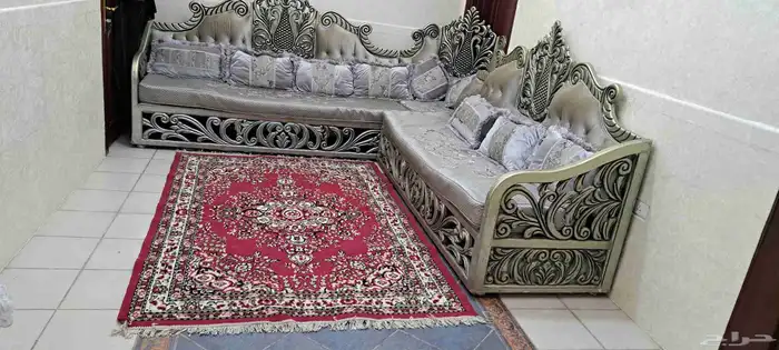 ركنيه خشب اصلي ولا كسر متينه .. مقاس 3 3للبيع 2