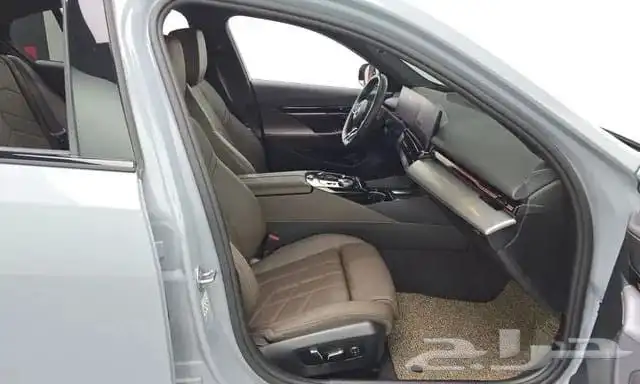 BMW 520I M Kit 2024 استيراد كوريا - معرض العصيمي 6