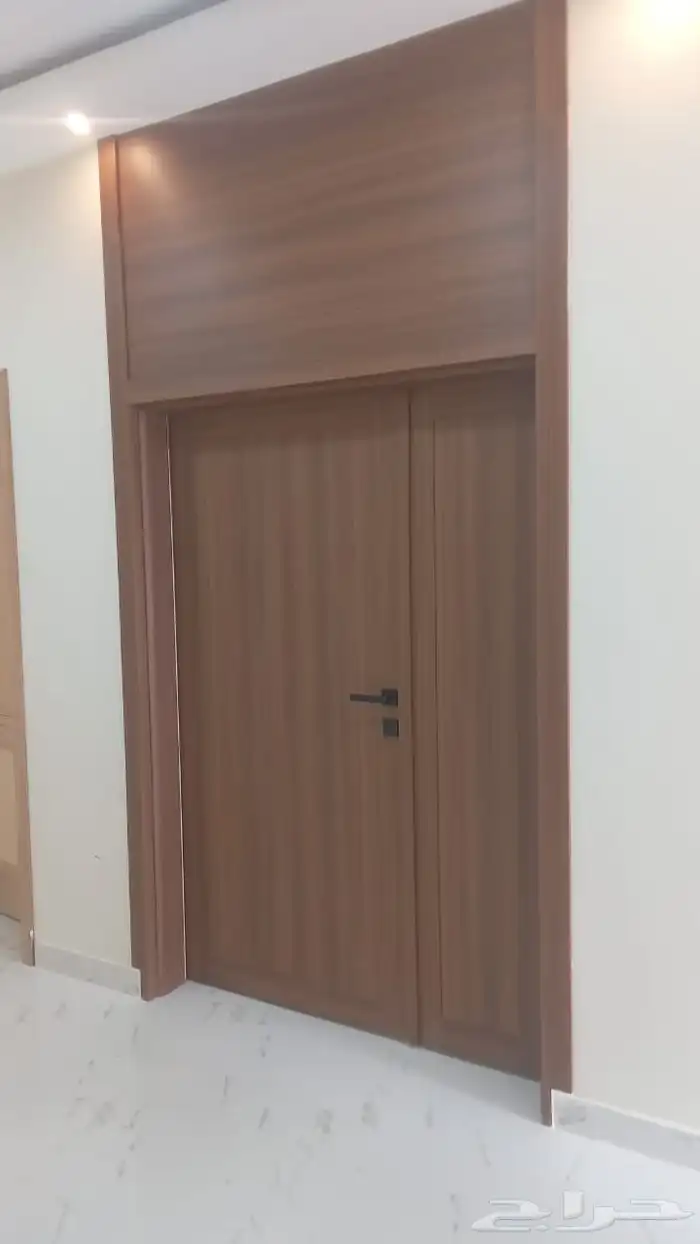 ابواب خشبيه ونوافذ وتصيم جميع انواع الالمونتال من مطابخ ال 5