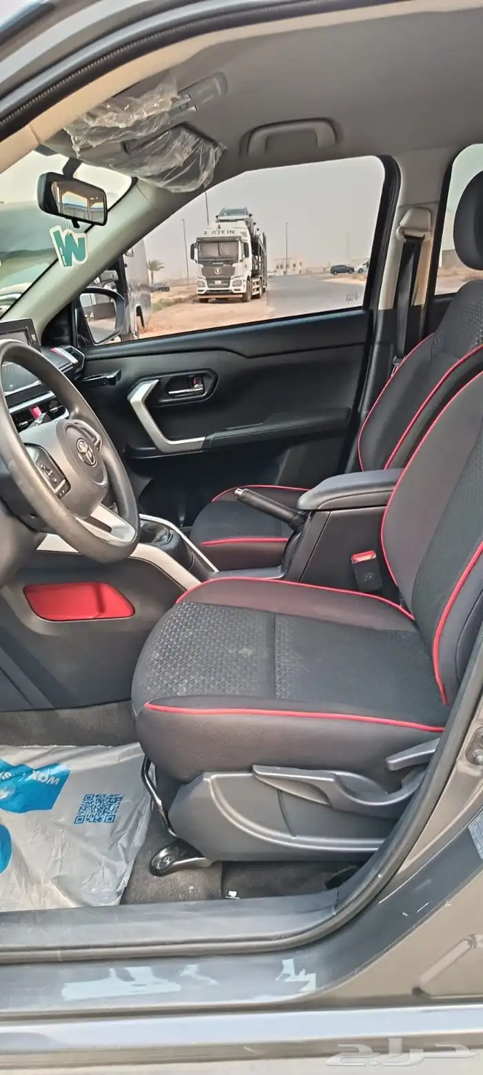 تويوتا رايز موديل 2024عداد 47الف 5