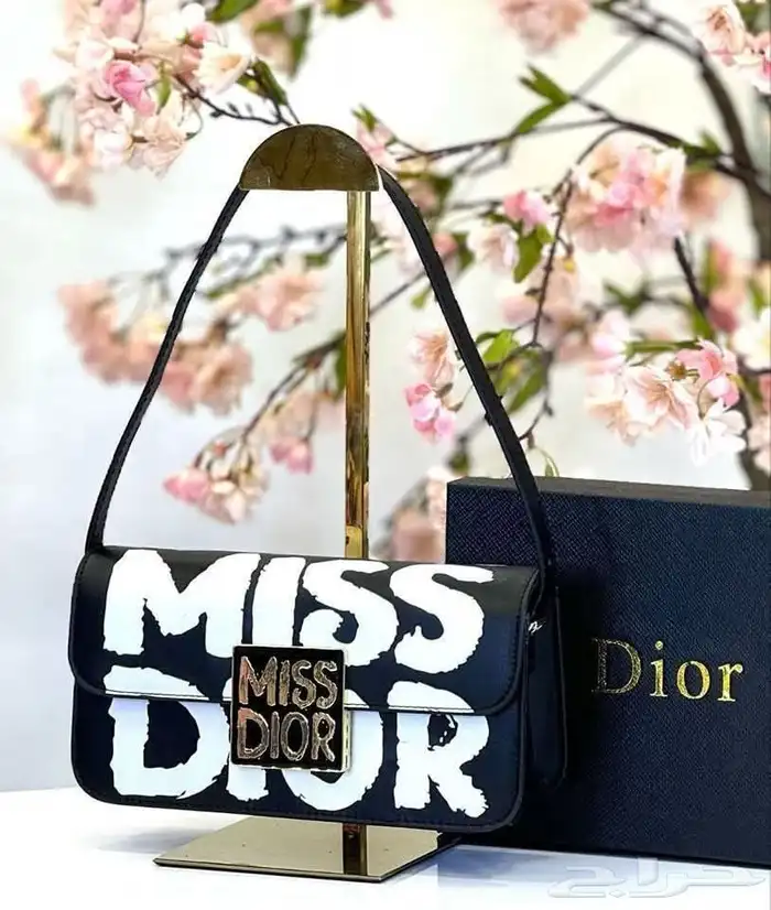 شنط ماركات عروض اليوم الوطني 0