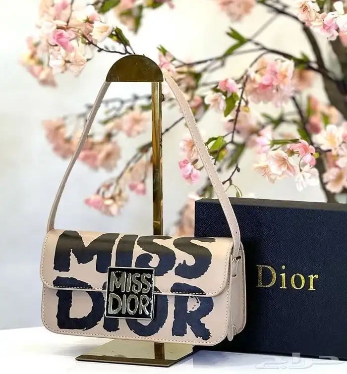 شنط ماركات عروض اليوم الوطني 1