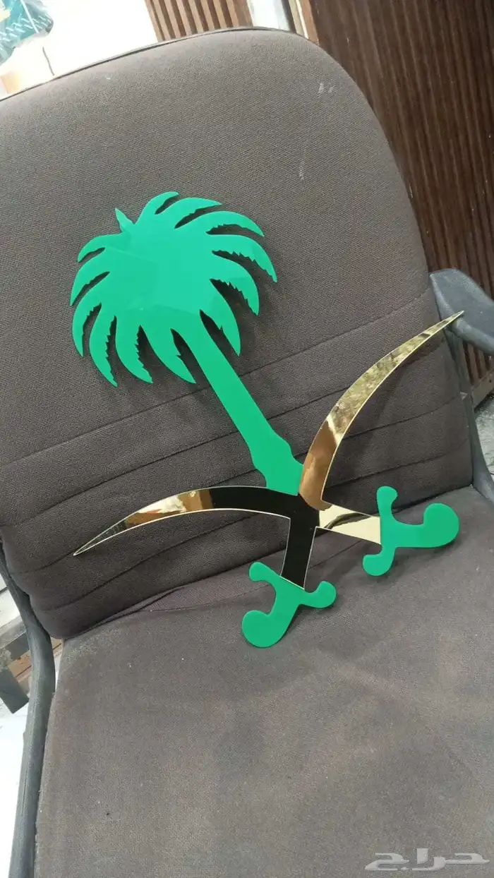 لوحات اكريليك واستاندت لشقق المخدومة 4