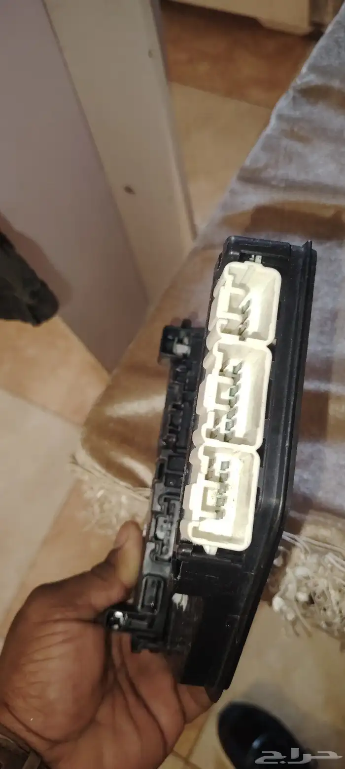 شريحة فيوز كامري وافالون 4