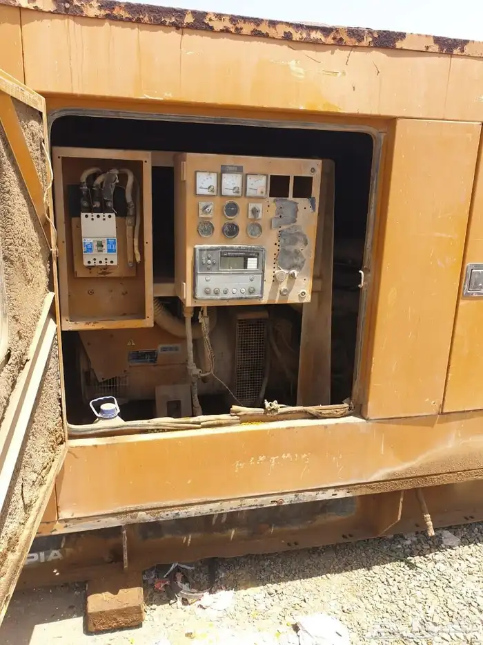 مولد كهرباء ديزل كاتربلر 135 Kva يعمل بحالة جيدة 3