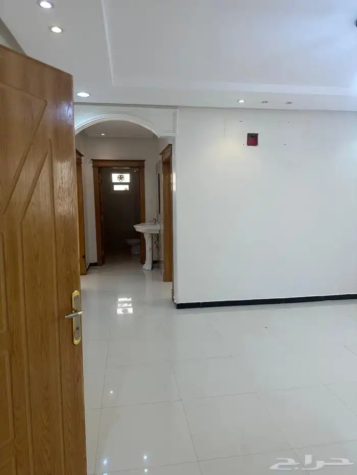 شقه للايجار حي الرمال الخنيني 0