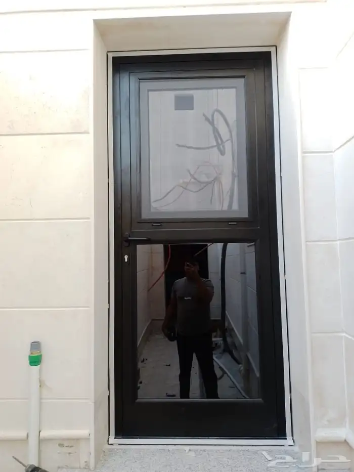 ابواب خشبيه ونوافذ وتصيم جميع انواع الالمونتال من مطابخ ال 23
