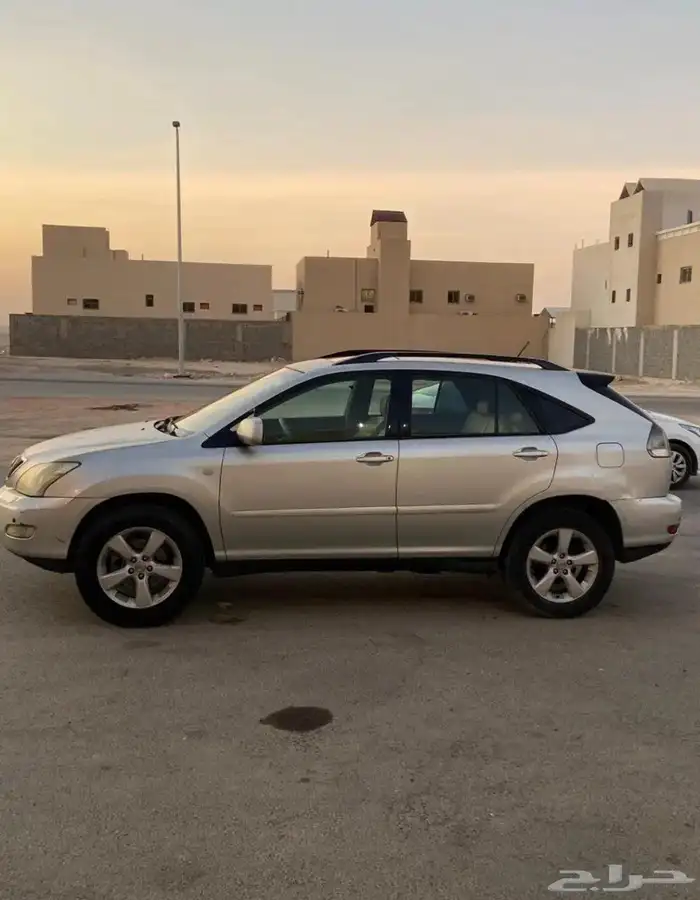 لكزس RX330 موديل 2004 1