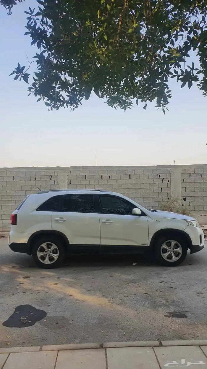 كيا سورينتو 2015 3