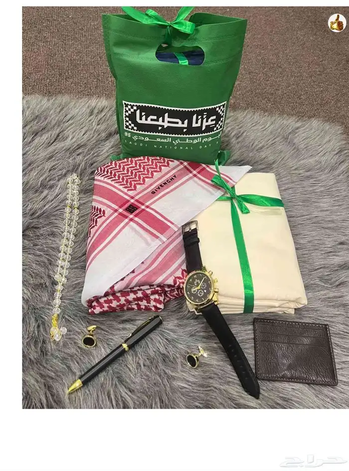 بكس رجالي انيييق وسعر مميز توصيل لكل مدن المملكه ليين البيت 1