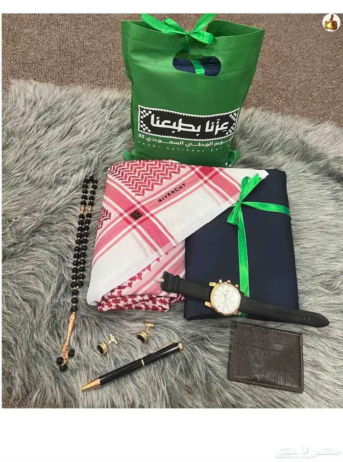 بكس رجالي انيييق وسعر مميز توصيل لكل مدن المملكه ليين البيت 5
