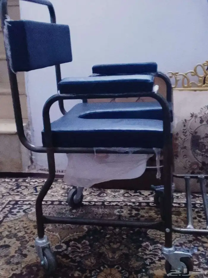 كرسي دورة المياة لكبار السن 1