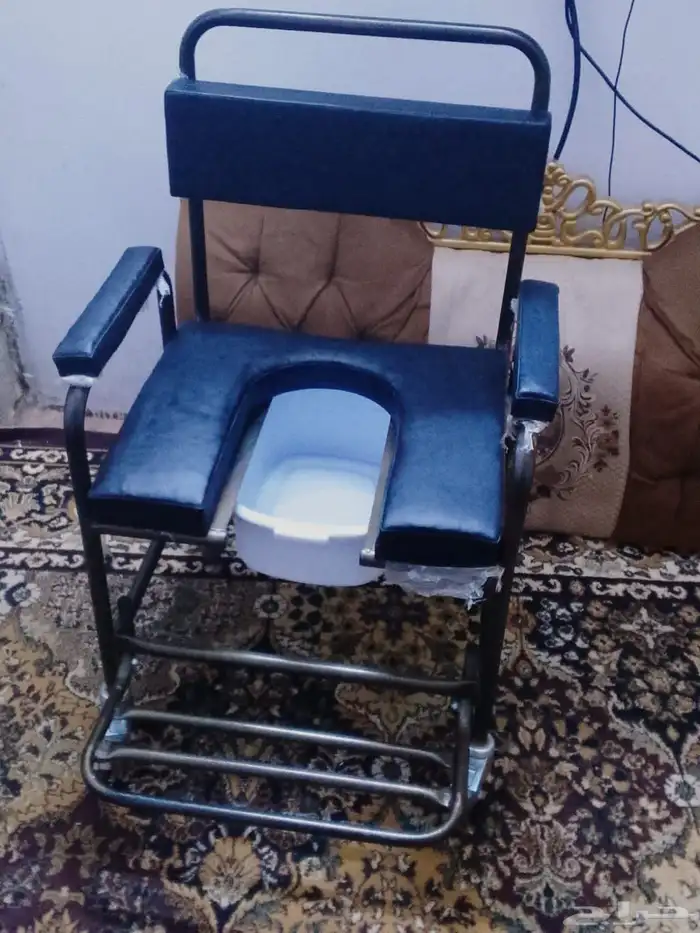 كرسي دورة المياة لكبار السن 0