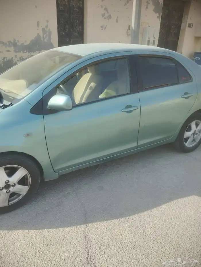 ياريس 2010 البيع 4