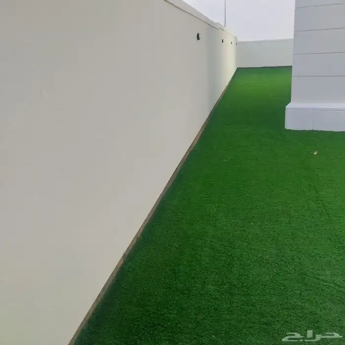 عشب صناعي وبديل خشب وجميع انواع الدكوراة الداخلية والخارجية 8