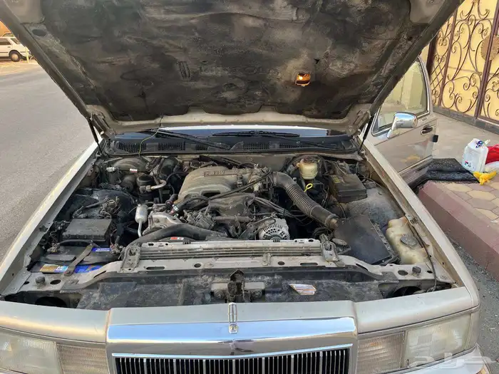 فورد لينكون تاون كار 1990 مخزن للبيع 14