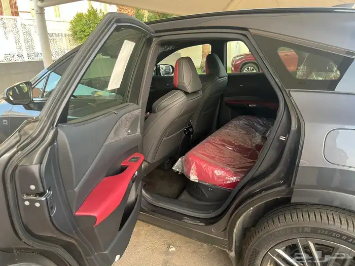 لكزس RX500 2024 8