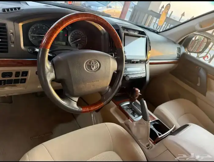 يوجد لدينا جميع انواع قطع غيار السيارات المستخدمه تشليح 2