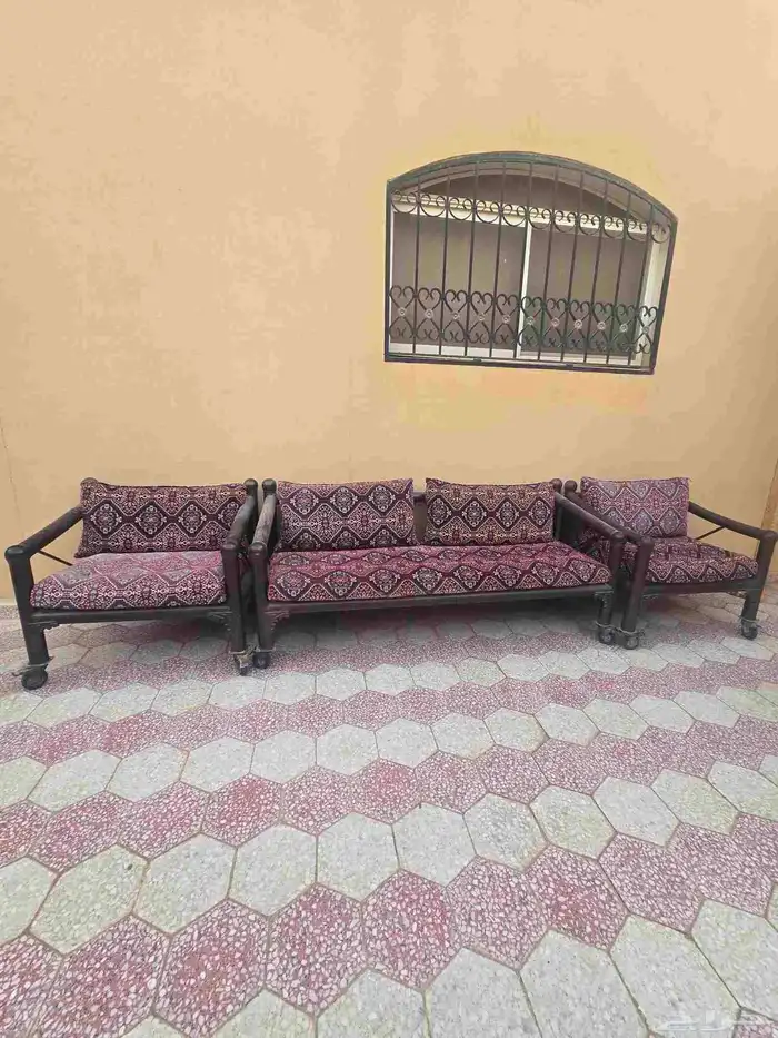 كراسي حديقه اخت الجديده شاريتها 1500 على السوم 0