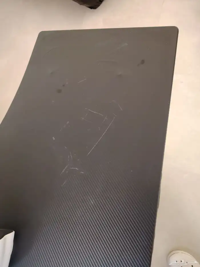 طاوله كمبيوتر وفرن واغراض اخرى 1