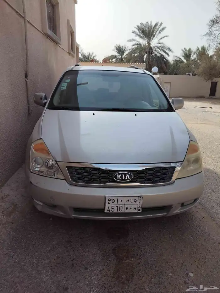 كيا كرنفال 2011 7