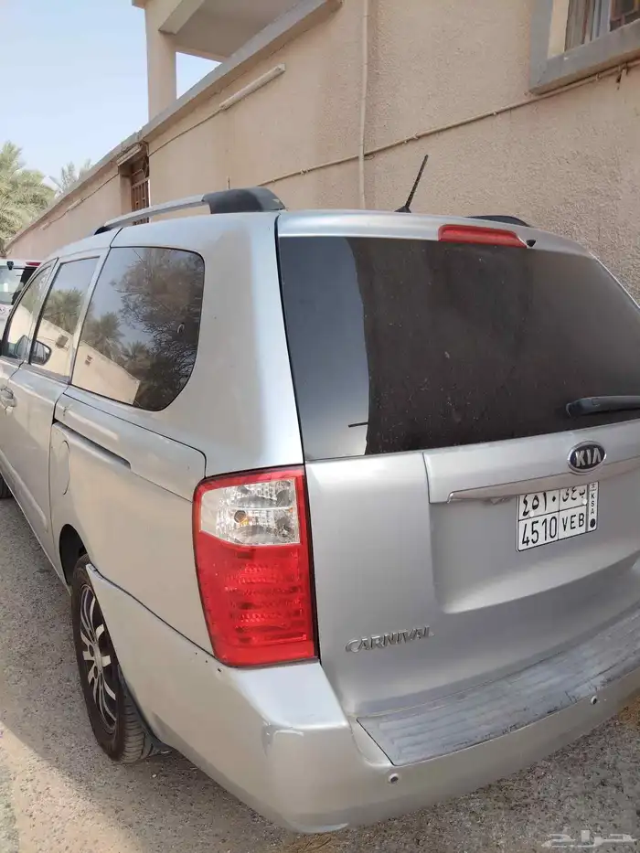 كيا كرنفال 2011 2
