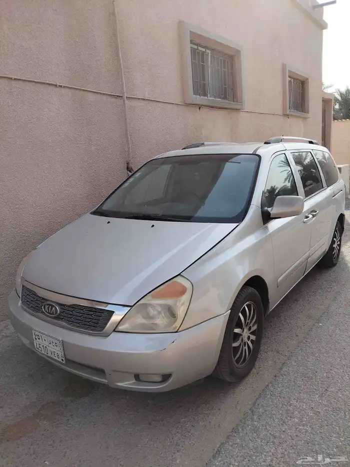 كيا كرنفال 2011 6
